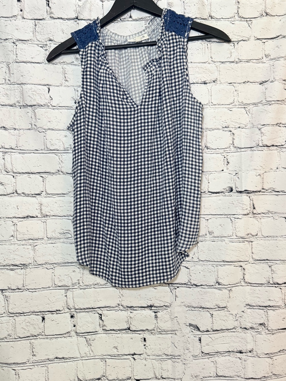 Sleeveless Navy Gingham V-Neck Top with Lace Shoulders. Size XL